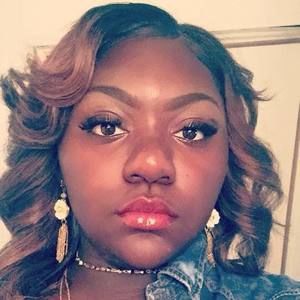 Meet your Posher, Maya